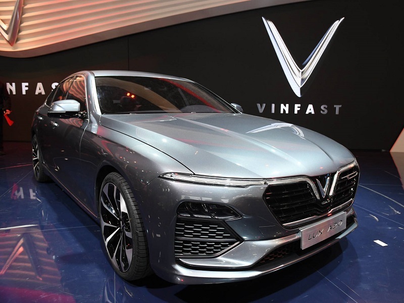 Doanh nghiệp Mỹ đặt mua 100 ôtô điện VinFast tại CES 2022  ÔtôXe máy   Vietnam VietnamPlus